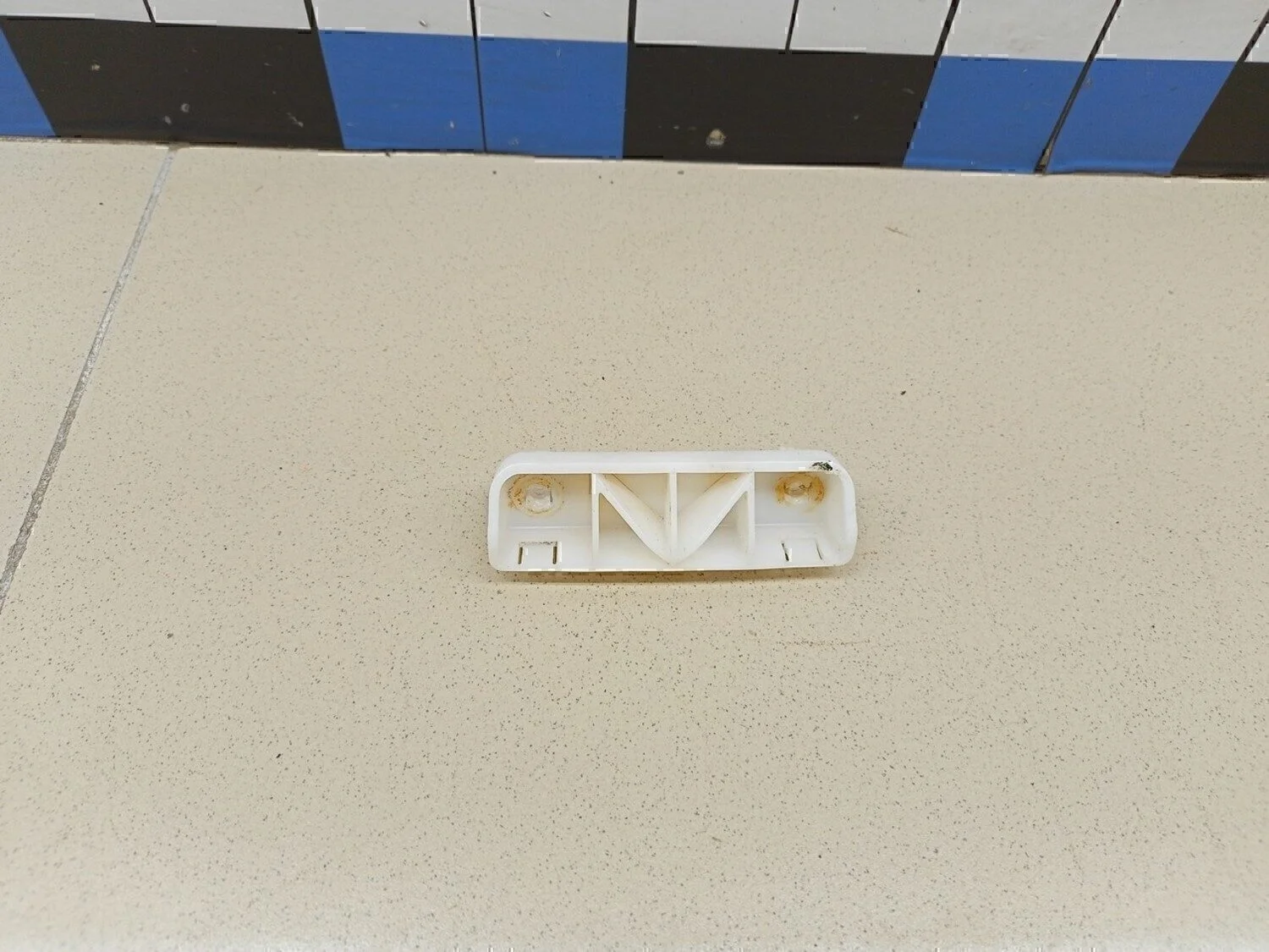 кронштейн заднего бампера Qashqai (J10) 2006-2014