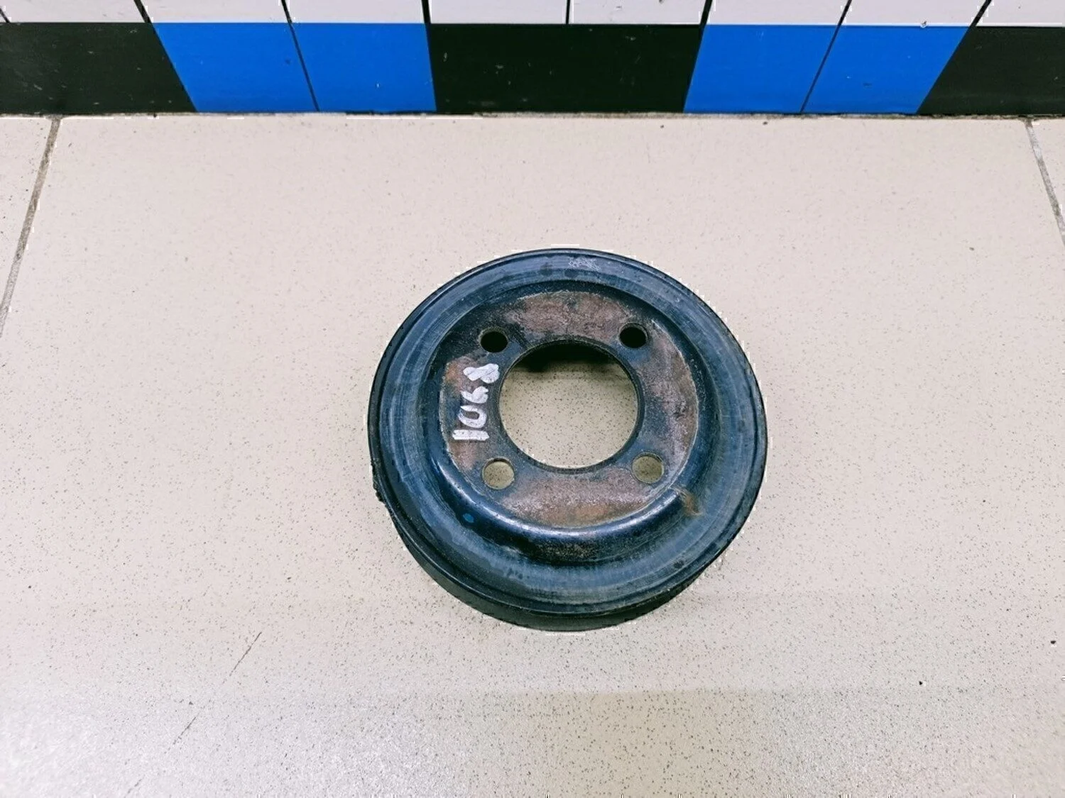 Шкив водяного насоса (помпы) Hi Lux 2005-2015