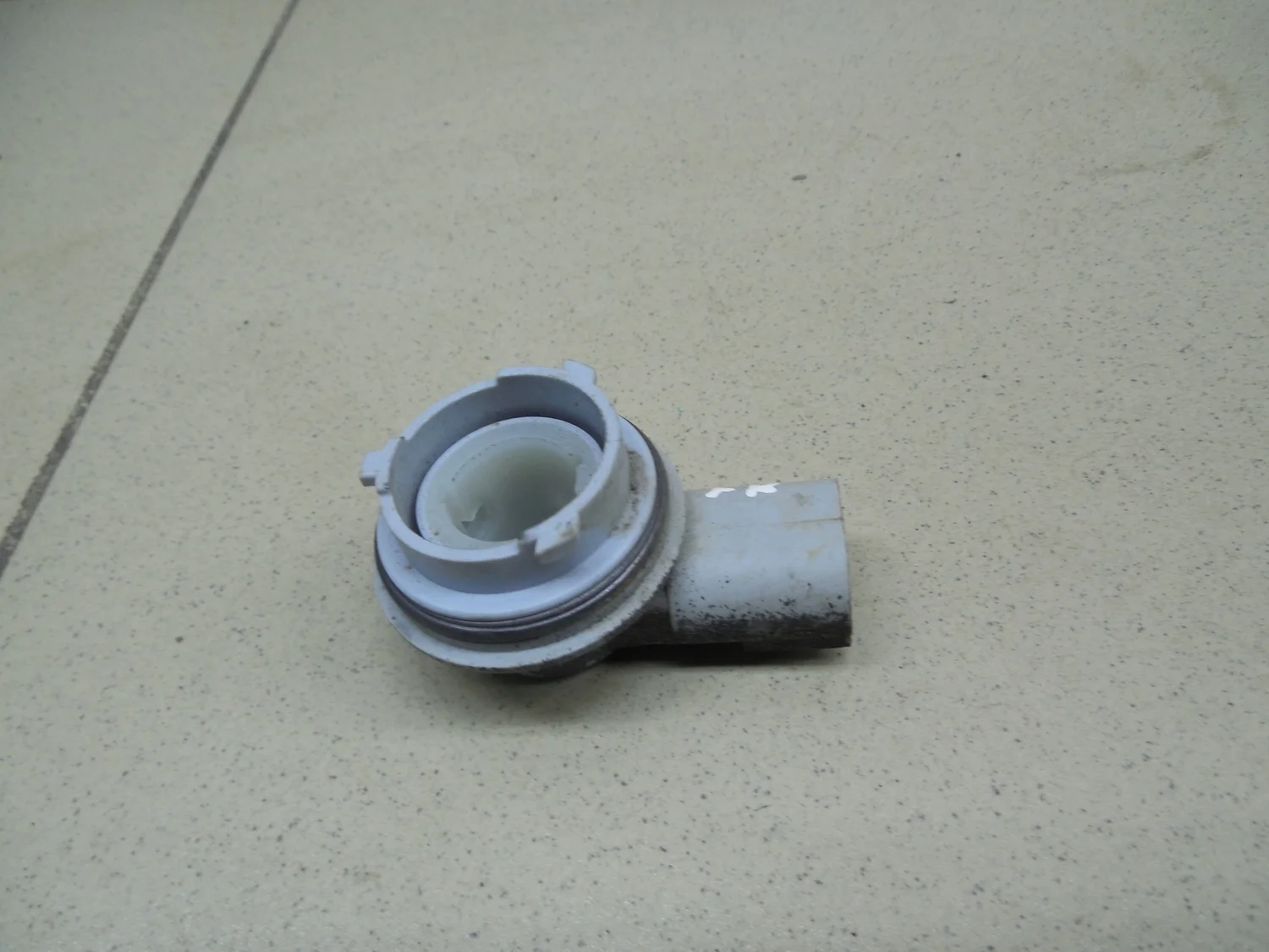 Патрон лампы Lada Granta 2011>