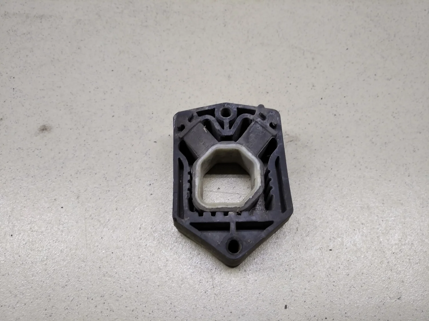 Подушка радиатора Octavia (A5 1Z-) 2004-2013