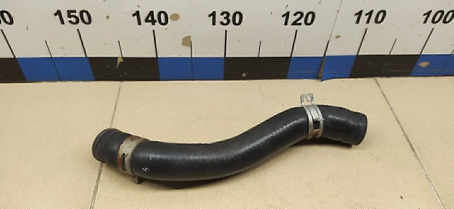 Патрубок радиатора Solaris 2010-2017