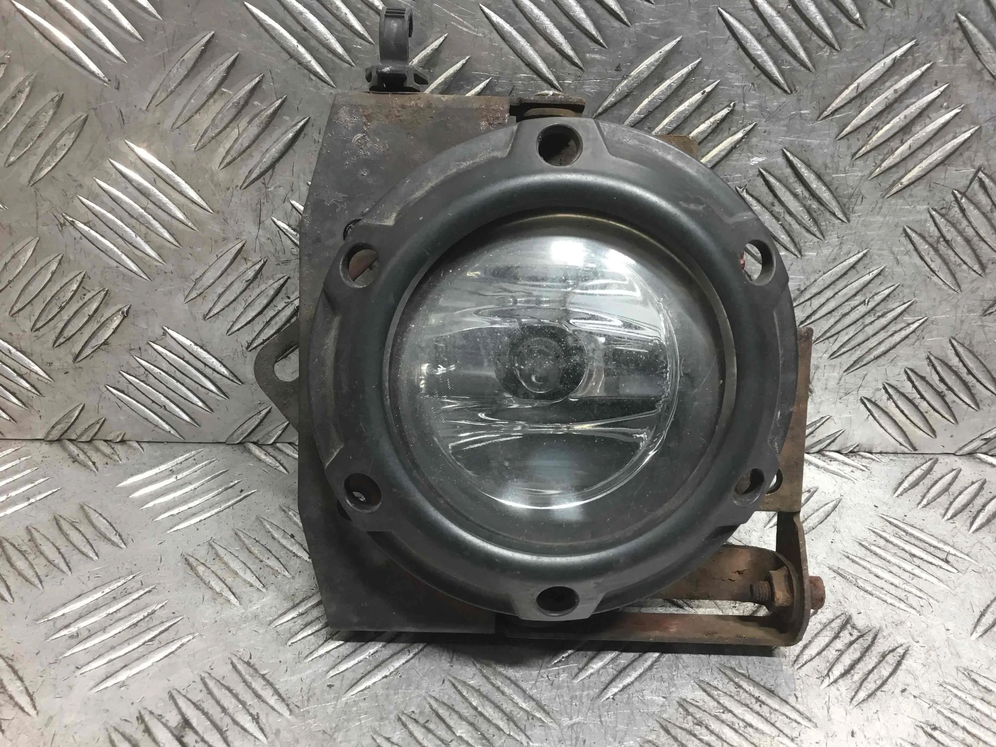 Фара противотуманная левая Mitsubishi Outlander 2 поколение (2007-2009) дизель 2.0 DID Механика Внедорожник