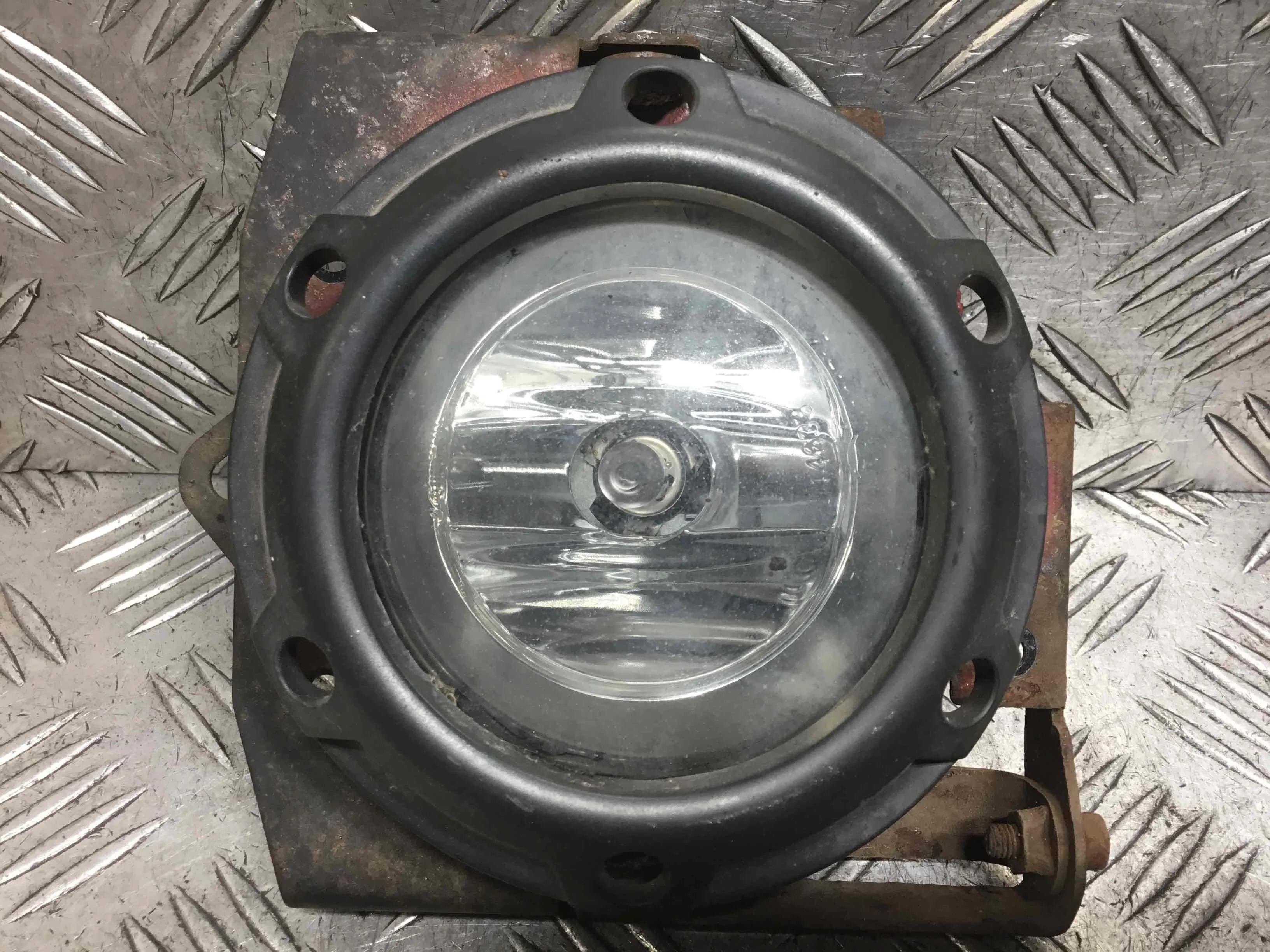 Фара противотуманная правая Mitsubishi Outlander 2 поколение (2007-2009) дизель 2.0 DID Механика Внедорожник