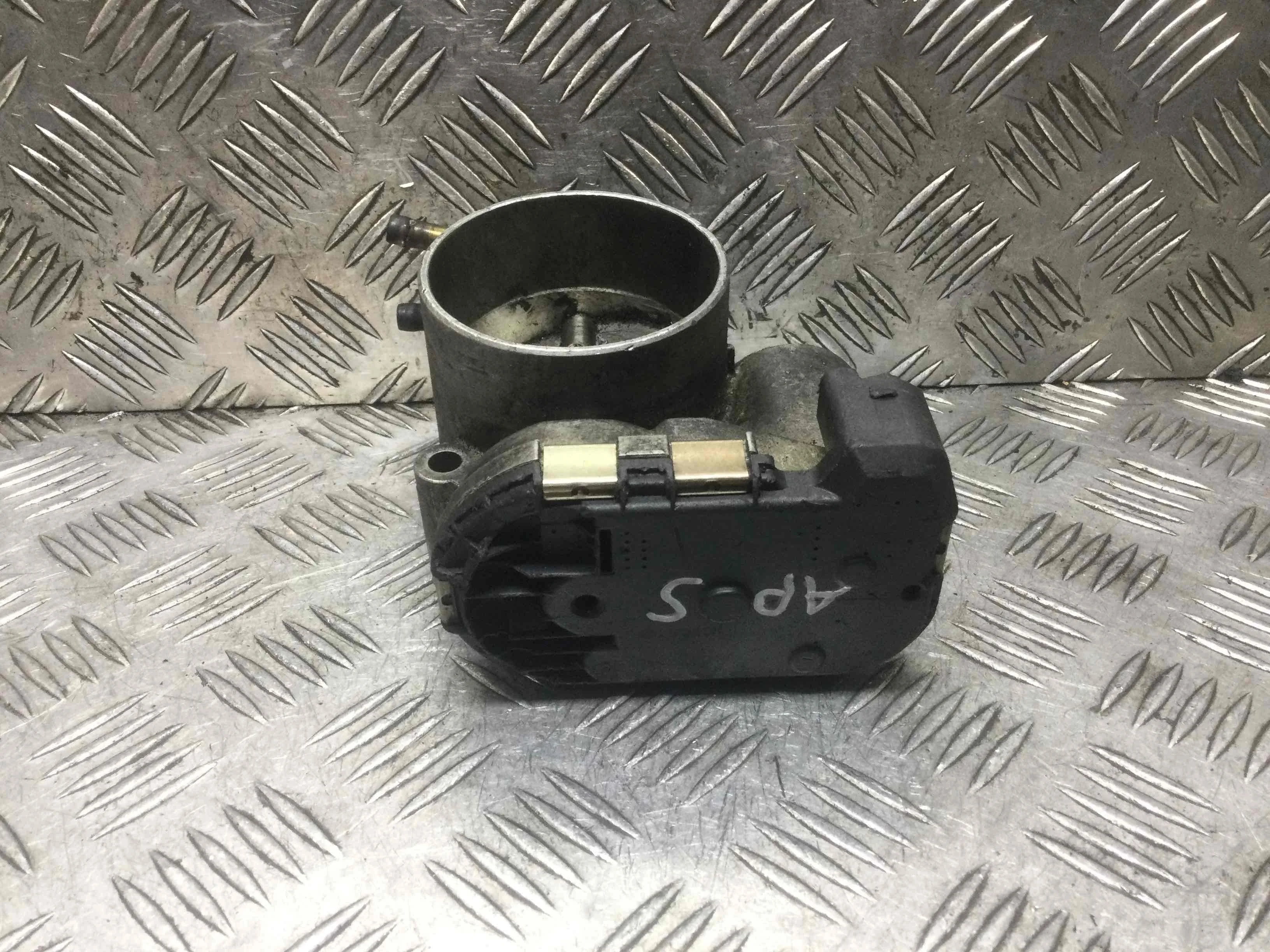 Заслонка дроссельная Audi A4 B5 (1994-1999) бензин 2.4 i Автомат Седан