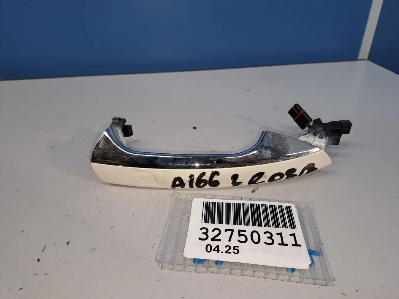 Ручка двери нaружная задняя правая для Mercedes M-klasse W166 ML GLE 2011-2018