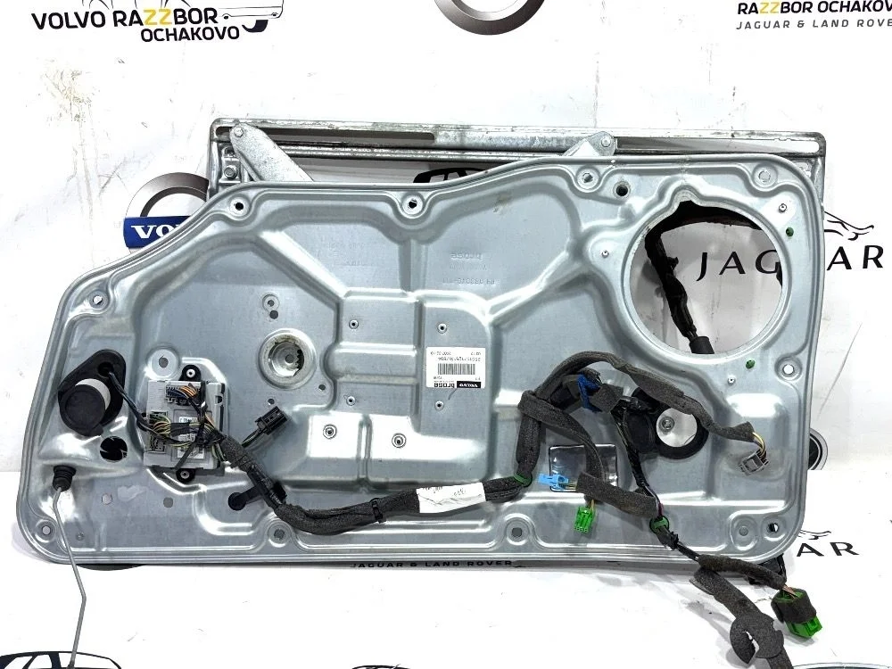 Стеклоподъемник передний правый Volvo S80 XC70 S80 II (2006—2010) B8444S