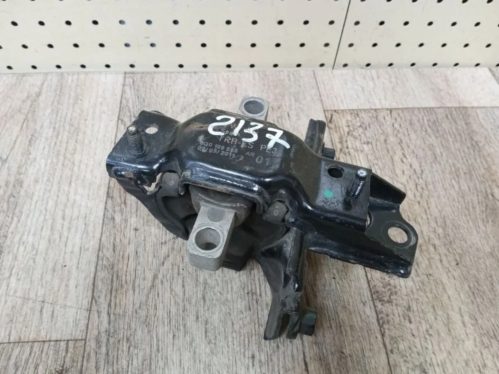 Опора КПП Skoda Rapid I (2012—2017) Rapid I (2012—2017) 6J1, 6J5, 6J8, 6P1, 6P5, 6P8, NH1, NH3, 5J7, 5Z1, 542, 545, 572, 582, NJ2, NJ5, 601, 6R1, 9N1, 9N3