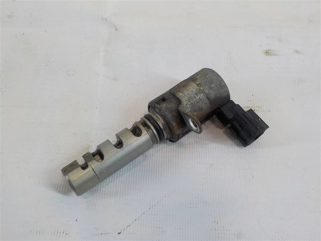 Клапан электромагнитный изменения фаз ГРМ Mitsubishi Lancer X (2007—2010)