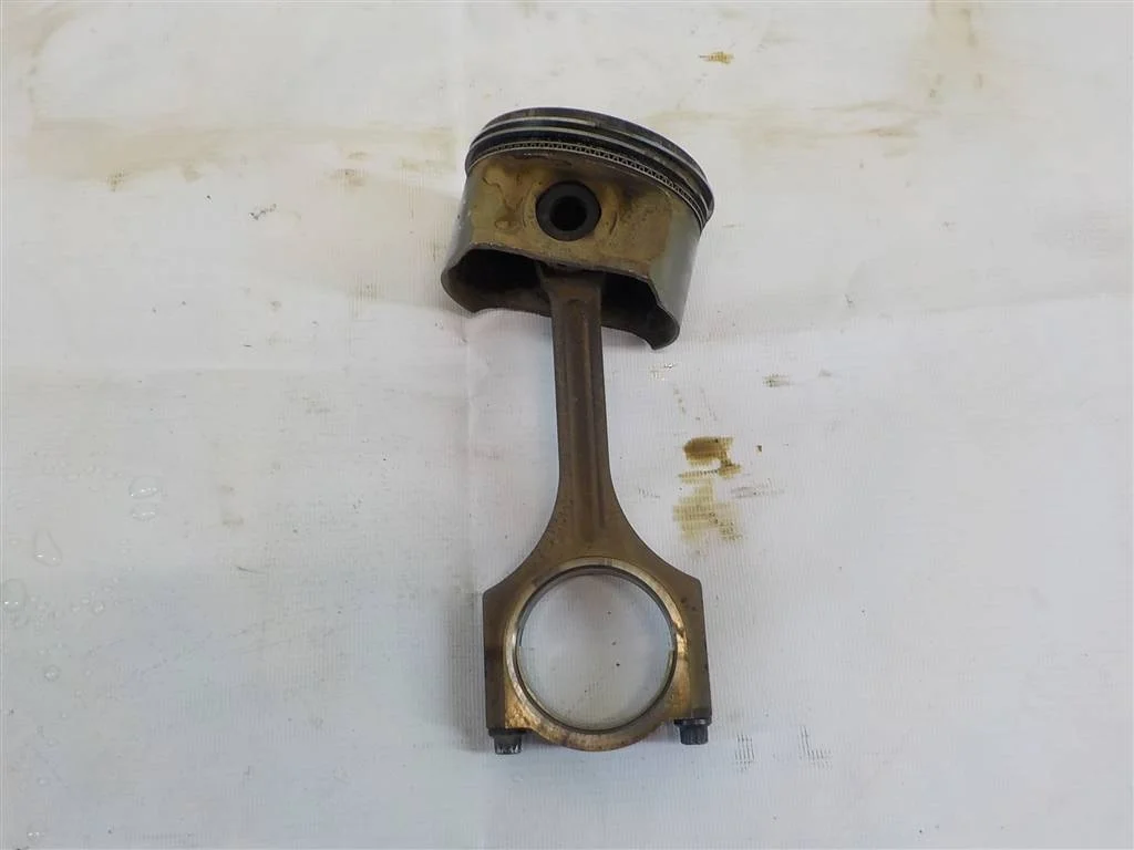 Поршень с шатуном Hyundai Santa Fe I (2000—2012)