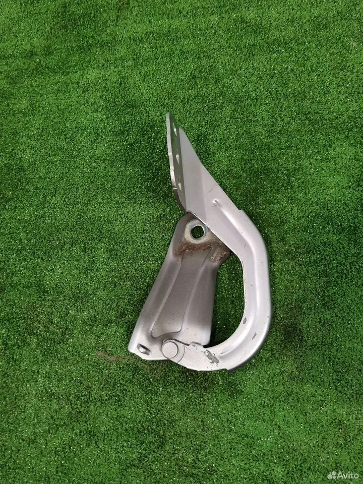 Петля капота левая ford focus 3