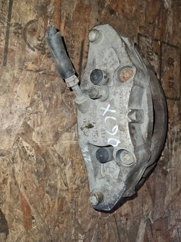 Суппорт Volvo xc90 2008