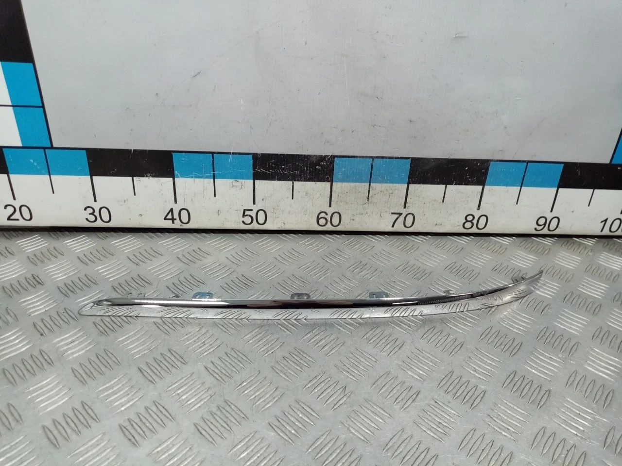 [Б/У] Молдинг заднего бампера правый G11/G12 [Код: 00602849 ]