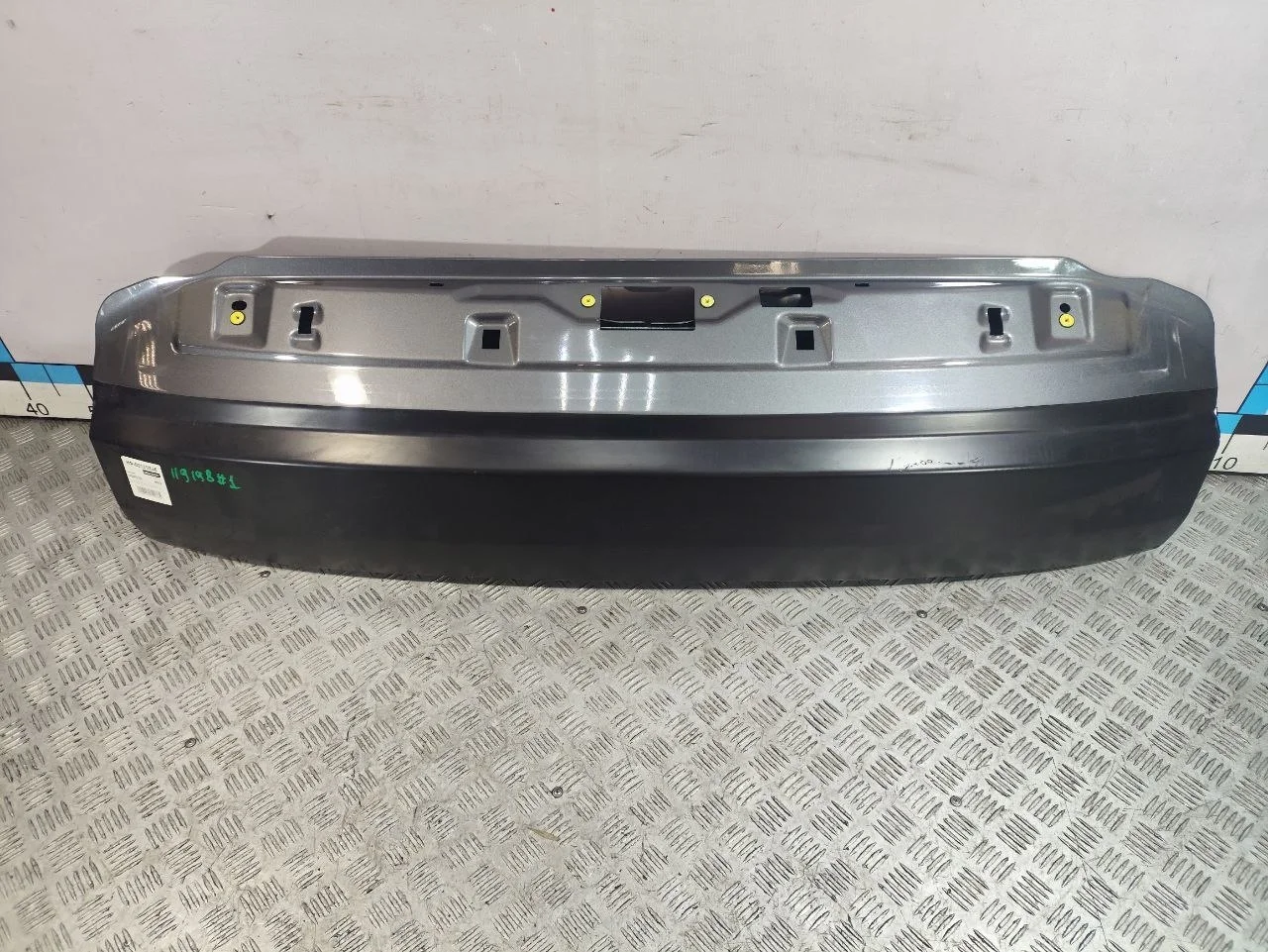 [Б/У] Дверь багажника нижняя Land Rover Range Rover IV - Дверь оклеена пленкой [Код: 00522329 ]