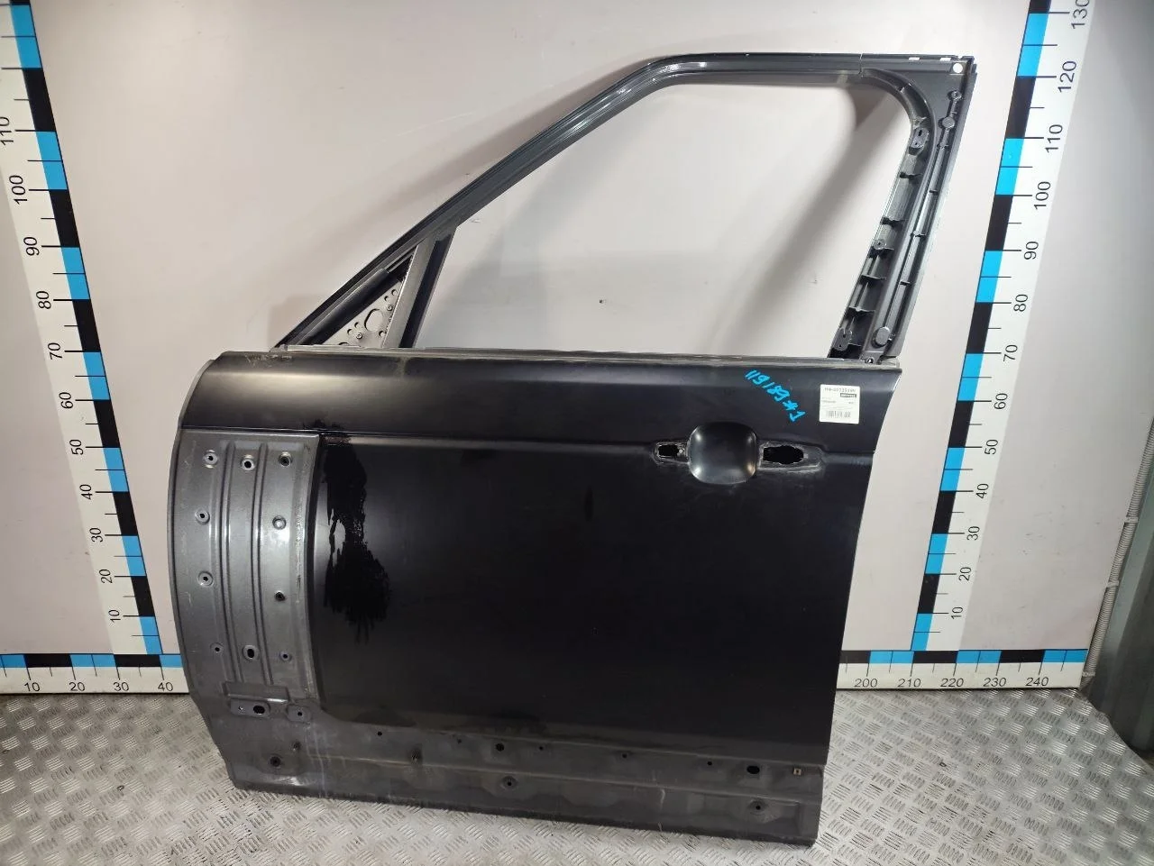 [Б/У] Дверь передняя левая Land Rover Range Rover IV - Дверь оклеена пленкой [Код: 00522231 ]