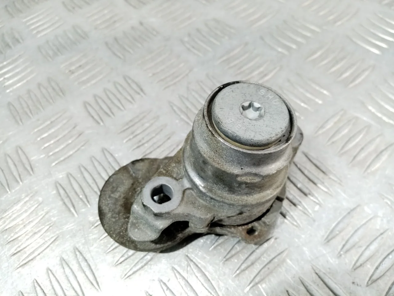 [Б/У] Натяжитель ремня [Код: 00603889 ]