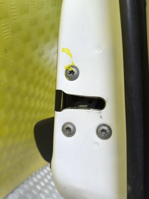 Замок двери задней правой Nissan Pathfinder (R51M) 2004-2013 2008 82500EB300 2.5 D YD25DDTI