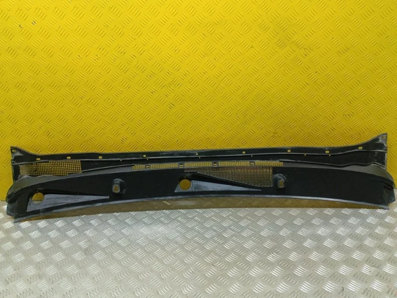 Дождевик Nissan Pathfinder (R51M) 2004-2013 2008 66862EB400 2.5 D YD25DDTI