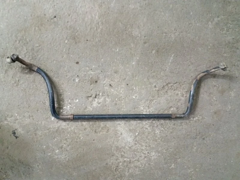 Стабилизатор подвески (поперечной устойчивости) передний Mitsubishi L200 (2006-2015) 2011 MR992307 ПИКАП 2.5 D 4D56