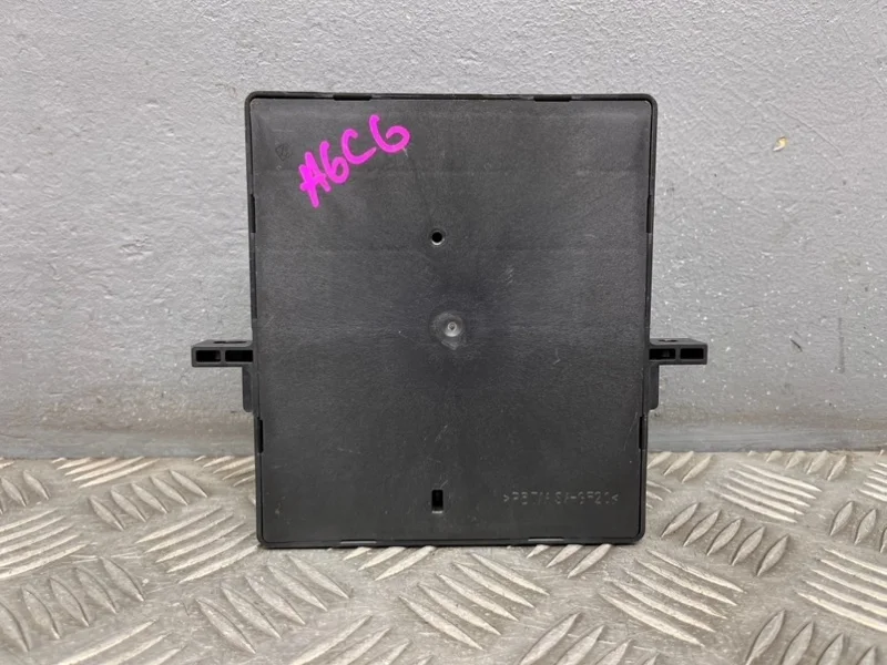 Блок бортовой сети Audi A6 C6