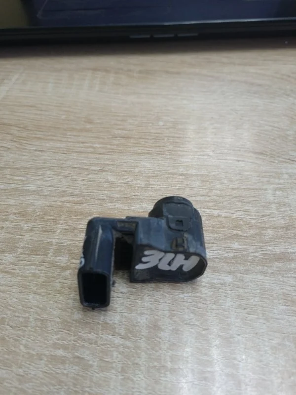 Датчик парктроника Kia Sorento 2 2013 957202P550 УНИВЕРСАЛ G4KE