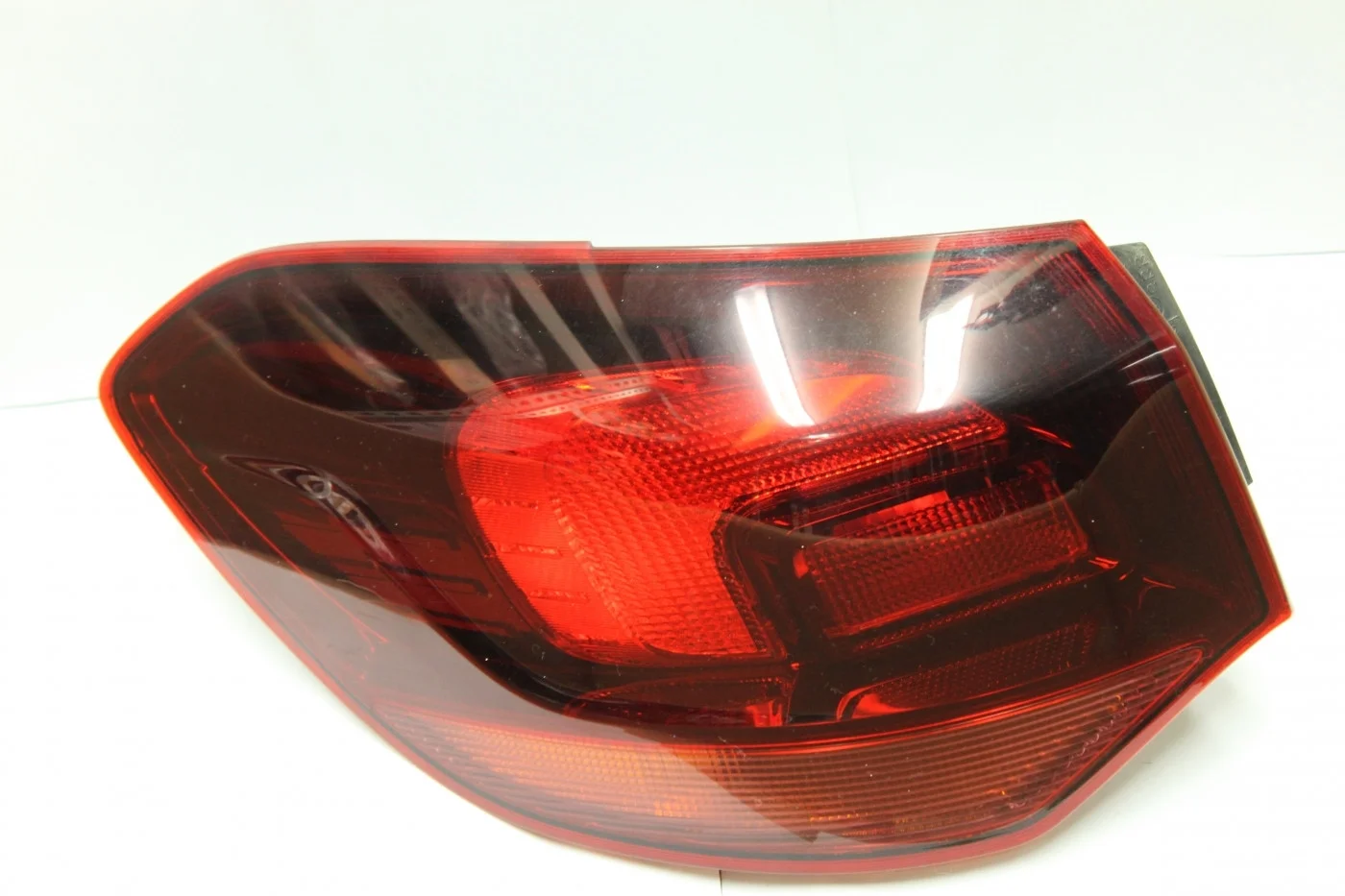 Фонарь задний наружный универсал LH Opel Astra J