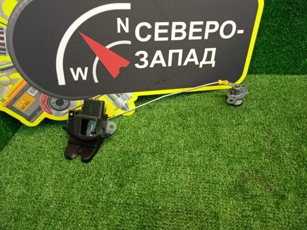 Замок багажника Hyundai Solaris 2013 812301R000 RB G4FC
