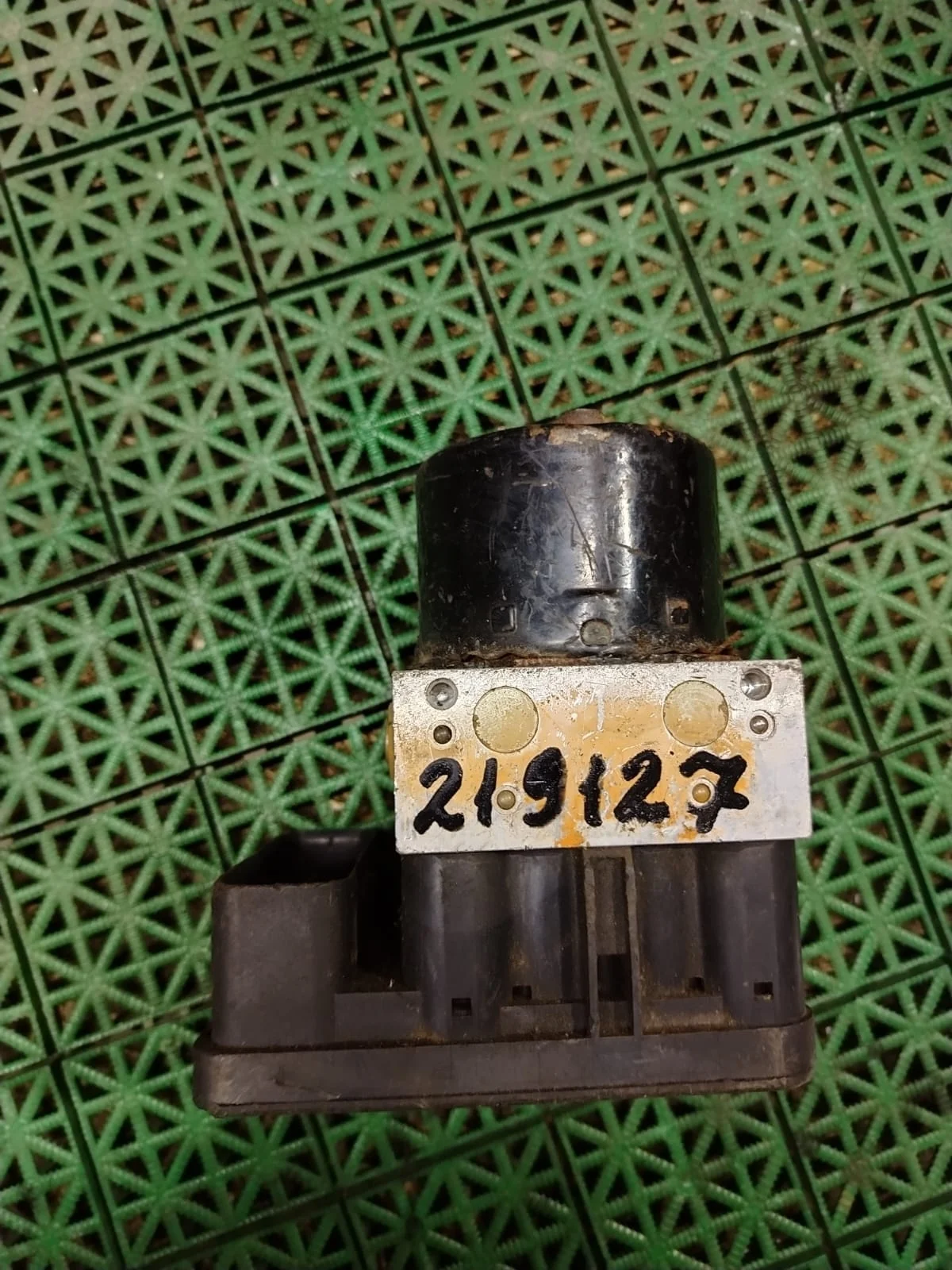 Блок ABS 1J0614517J Б/У A3(1997-2003);OCTAVIA 1U(1997-2009);GOLF 4(1998-2004);BORA(1999-2004)