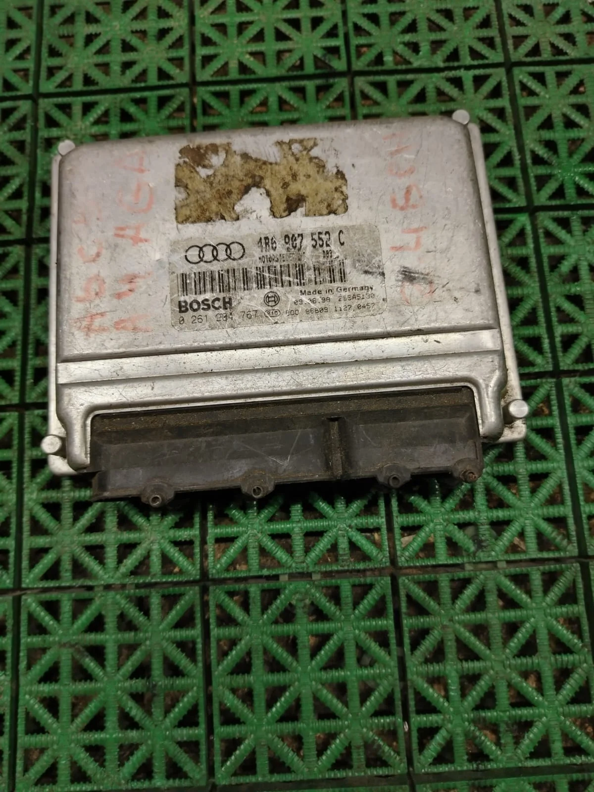 Блок управления двигателя ДВС ЭБУ AUDI A6 C5 2,4 AGA 1997- Б/У A6 C5(1997-2004)