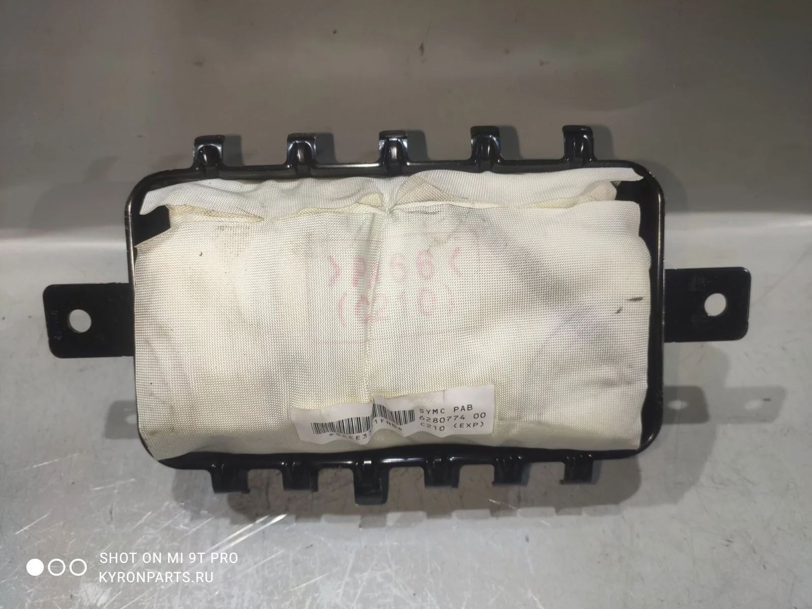 Подушка безопасности пассажира (в торпеду) SsangYong Actyon 2014 C200