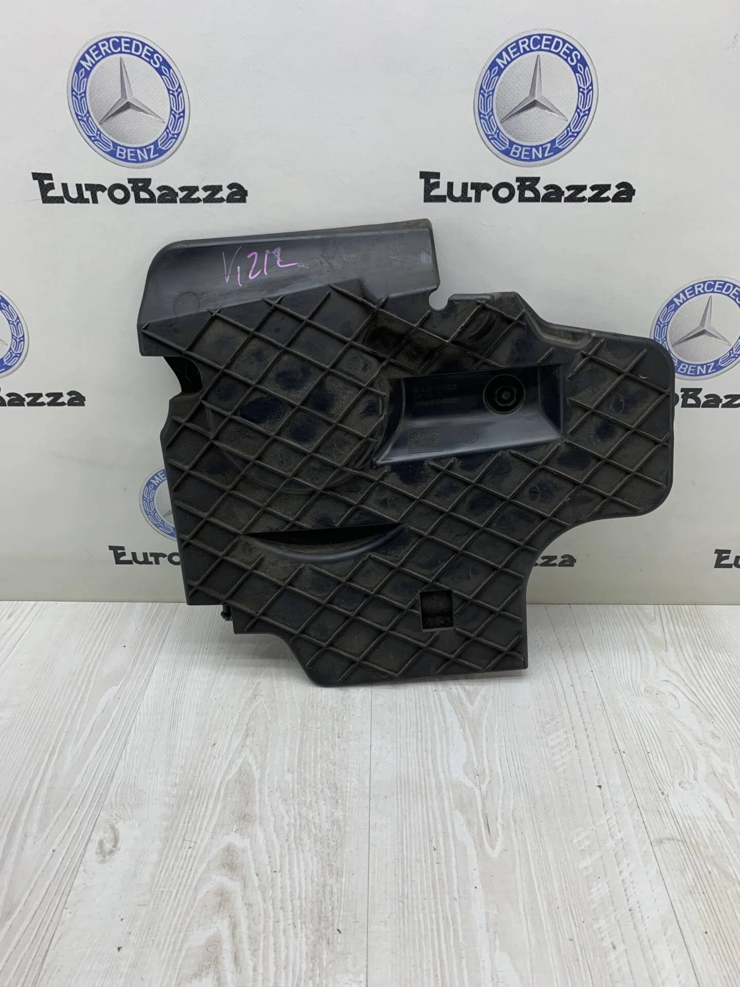 Крышка двигателя передняя Mercedes W166