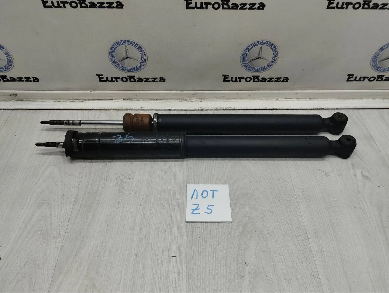 Амортизатор задний Mercedes W210