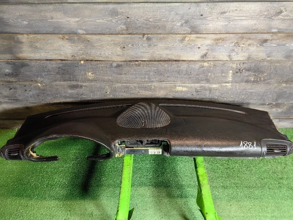 Торпедо Mercedes Benz C W203 с подушкой