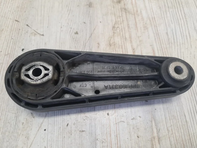 Опора двигателя Porsche Cayenne V8 2011 958 (92A)