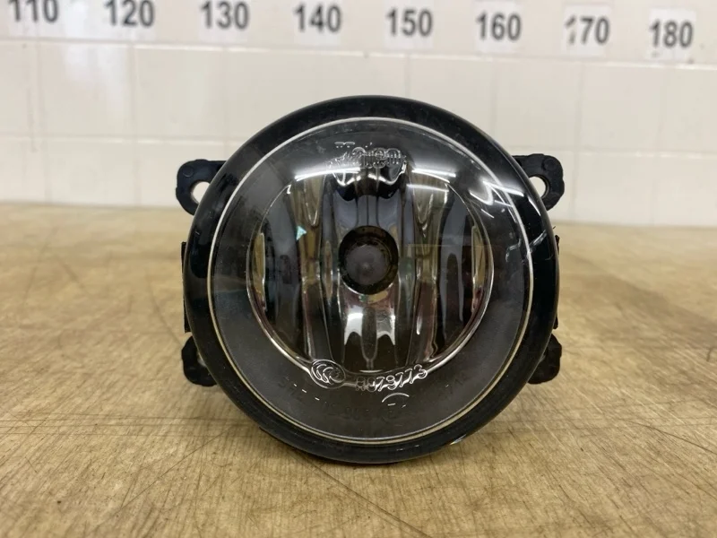 Фара противотуманная Renault Duster 2010 2011 2012 2013 2014 2015 2016 2017 2018 2019 2020 8200074008, передняя