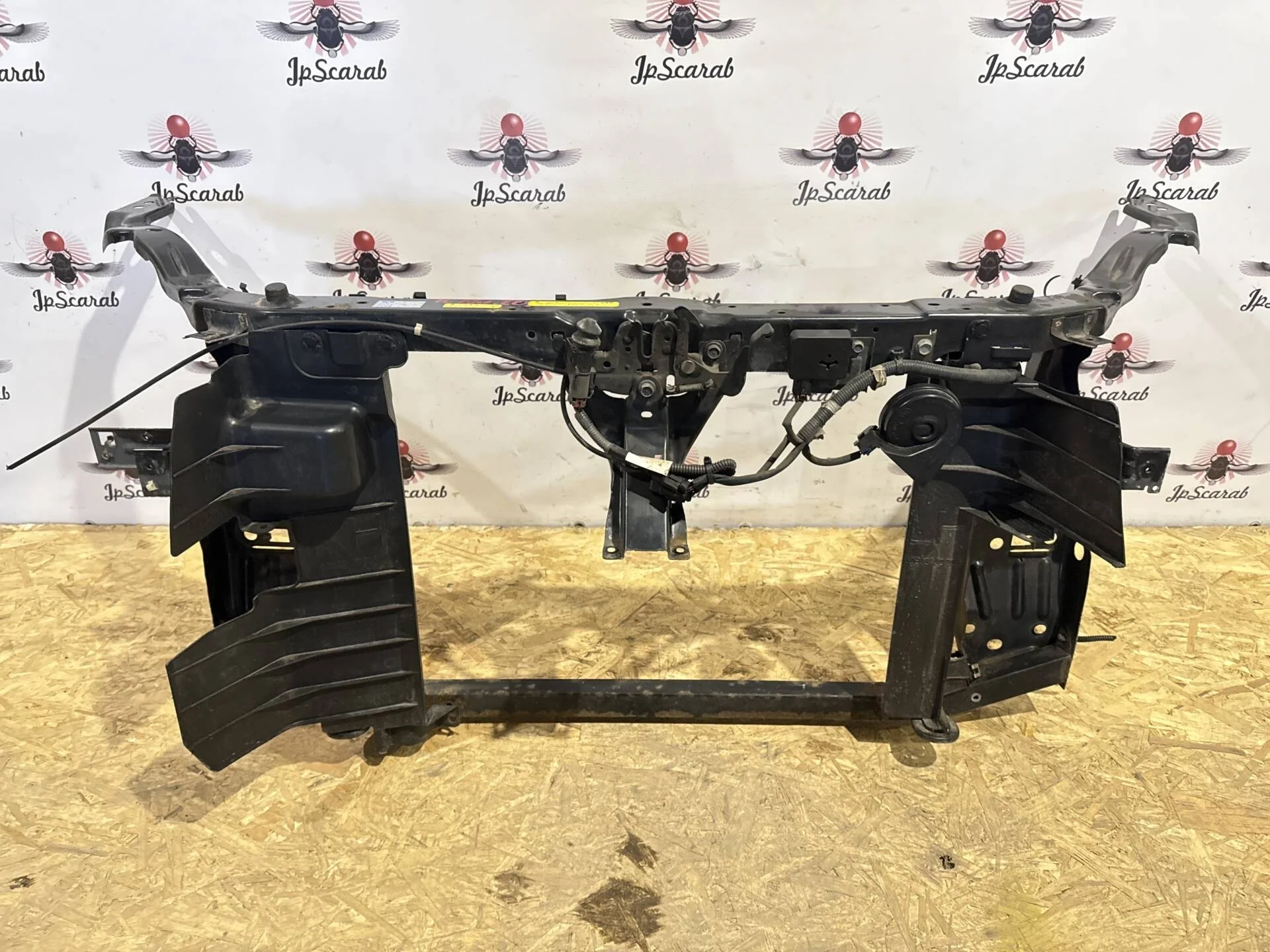 Панель передняя (телевизор) Nissan Qashqai J10