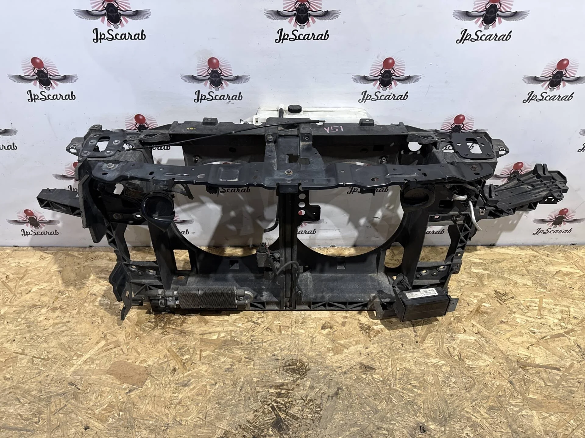 Панель передняя (телевизор) Infiniti M37, Q70 Y51