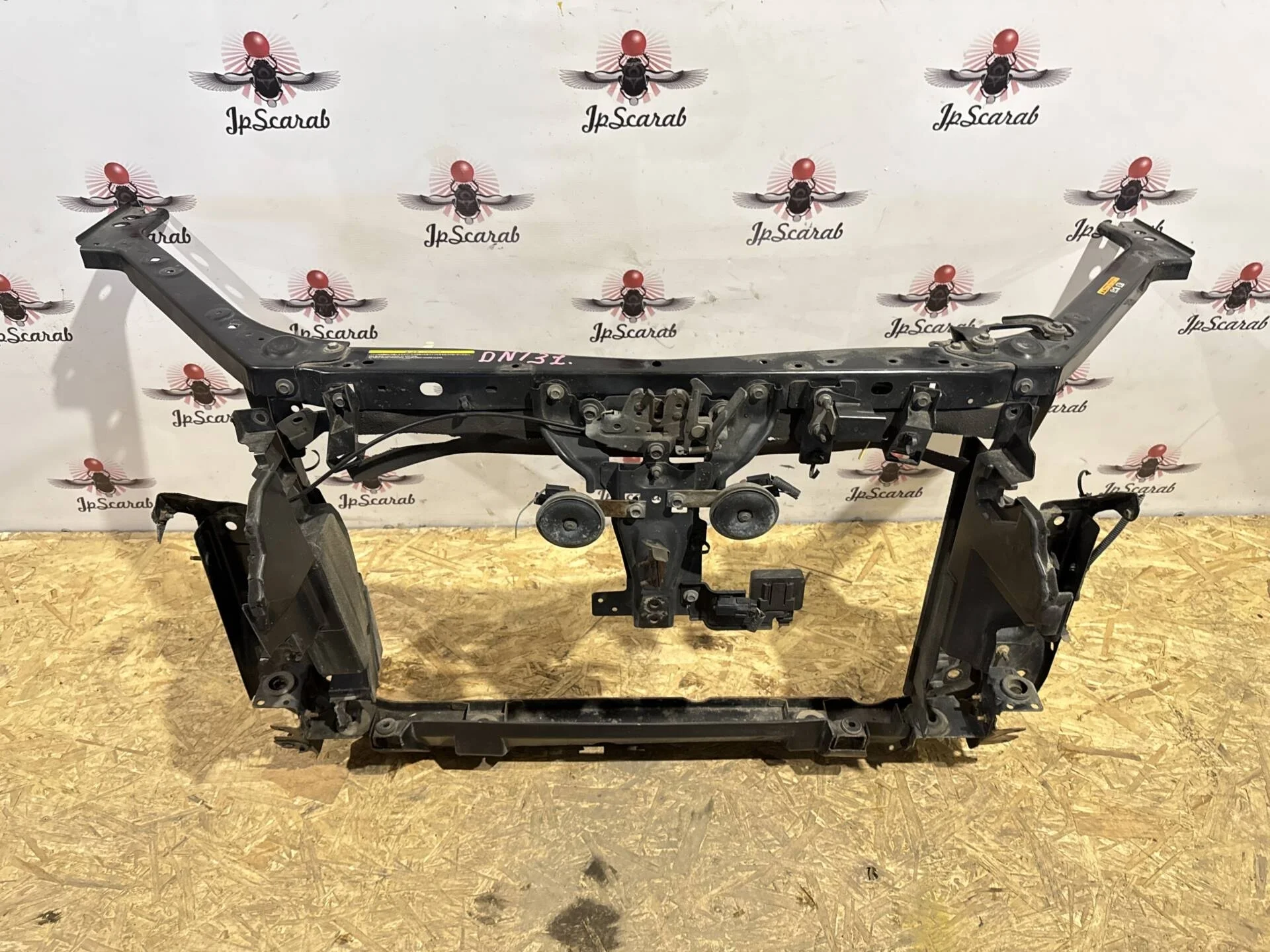 Панель передняя (телевизор) Nissan X-Trail T31