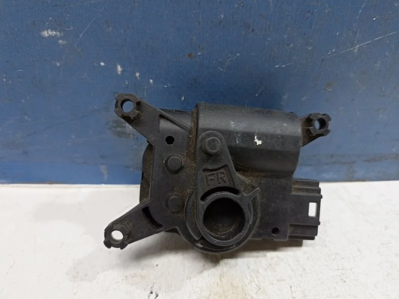 Моторчик заслонки печки Audi Q7 2005 - 2015 7L0907511AM