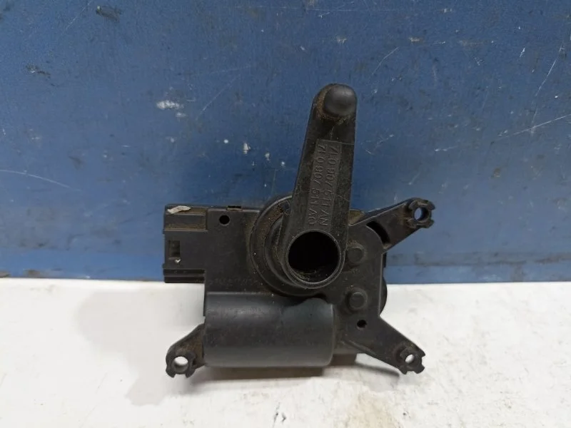 Моторчик заслонки печки Audi Q7 2005 - 2015 7L0907511AN