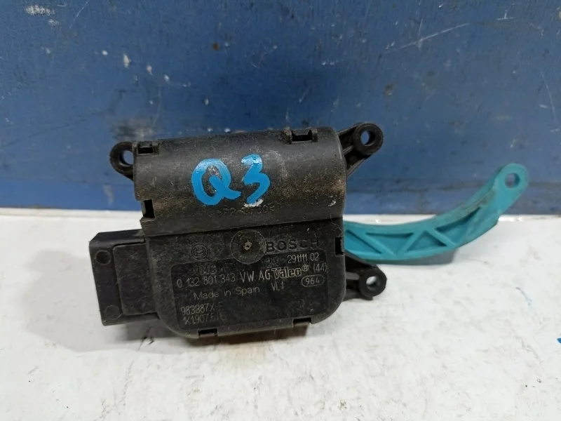 Моторчик заслонки печки Audi Q3 1K1907511E 8UB
