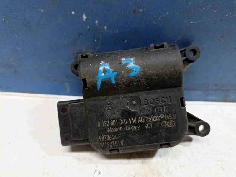 Моторчик заслонки печки Audi A3 2004-2013 1K0907511C 8PA