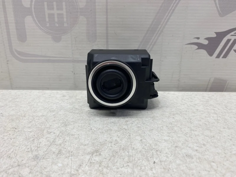 Замок зажигания Mercedes-benz 2014 W212