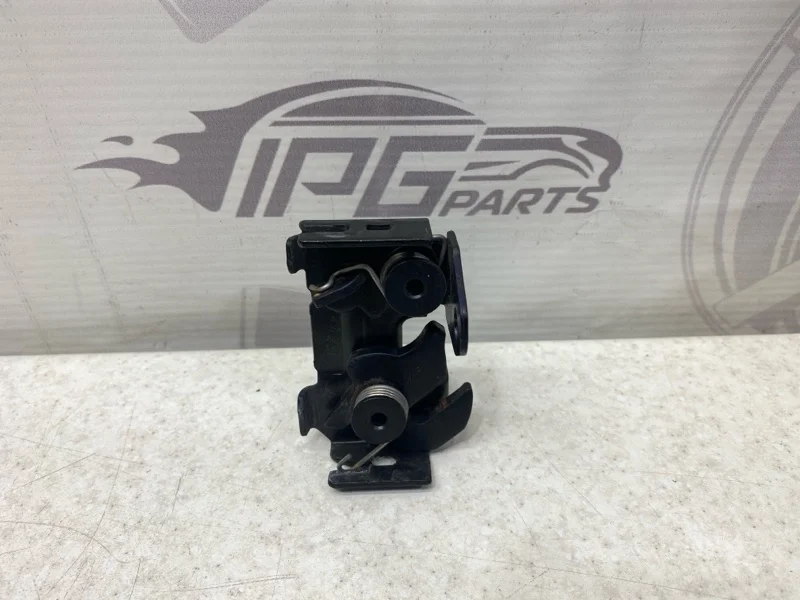 Замок капота Mercedes-benz 2014 W212