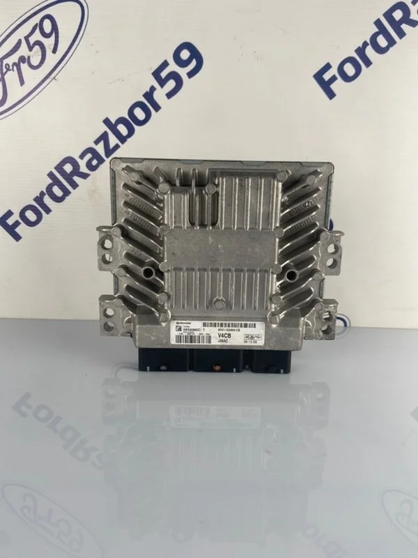 Блок управления двигателем Ford Kuga 2010 8V4112A650CB CBV