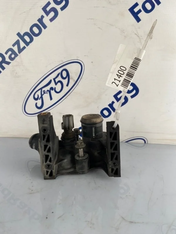 Фланец системы охлаждения Ford Fiesta 2013 1531004 CB1 1.6 (IQJA)