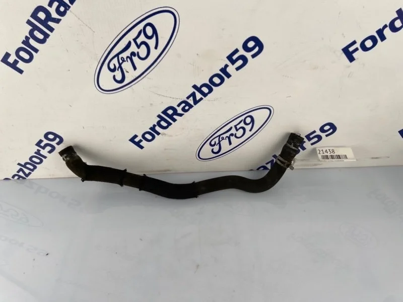 Патрубок системы охлаждения Ford Focus 2 2007 1462573 CB4 1.8 (QQDB)