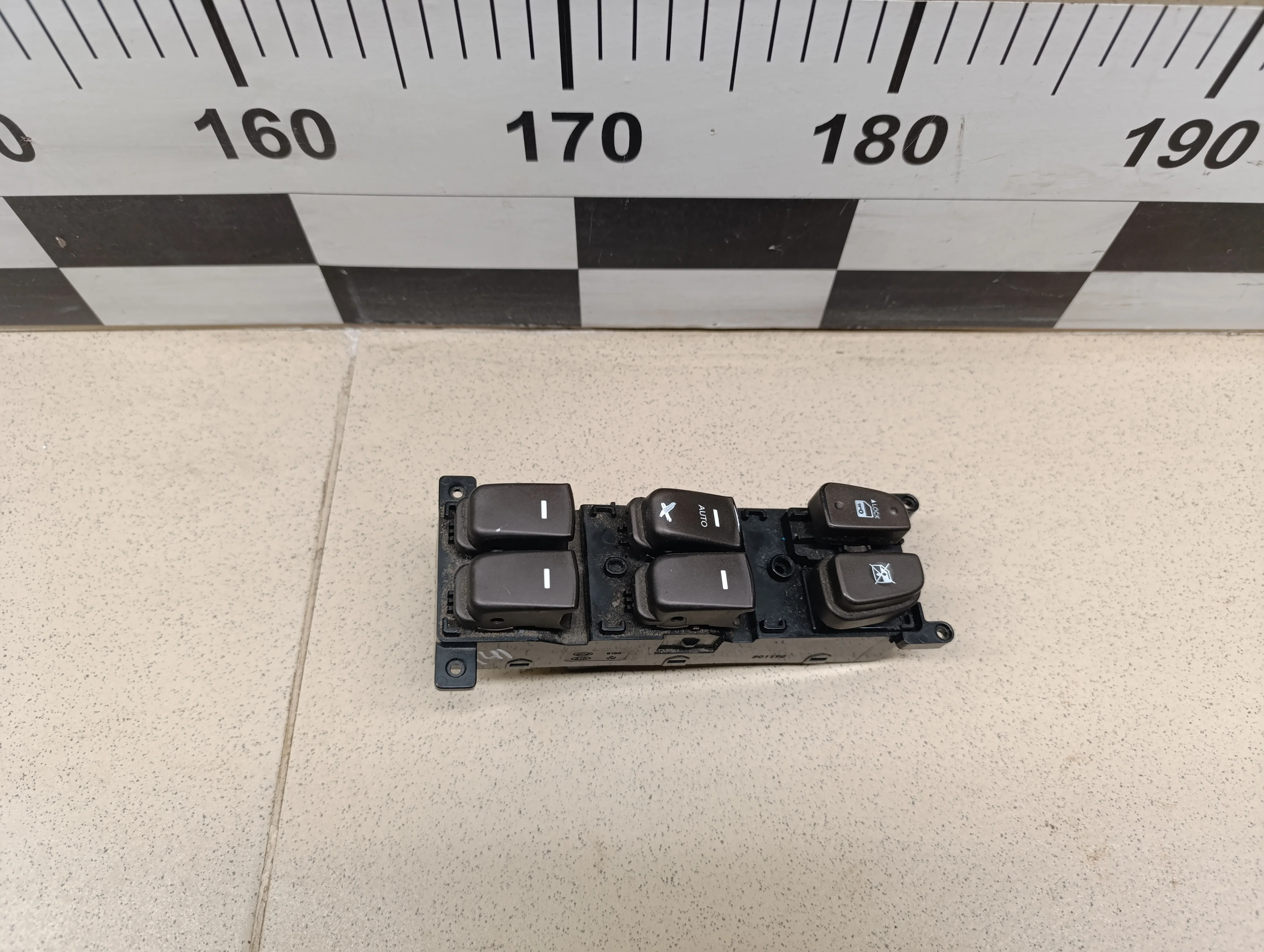 Блок управления стеклоподъемниками Sonata V (NF) 2005-2010