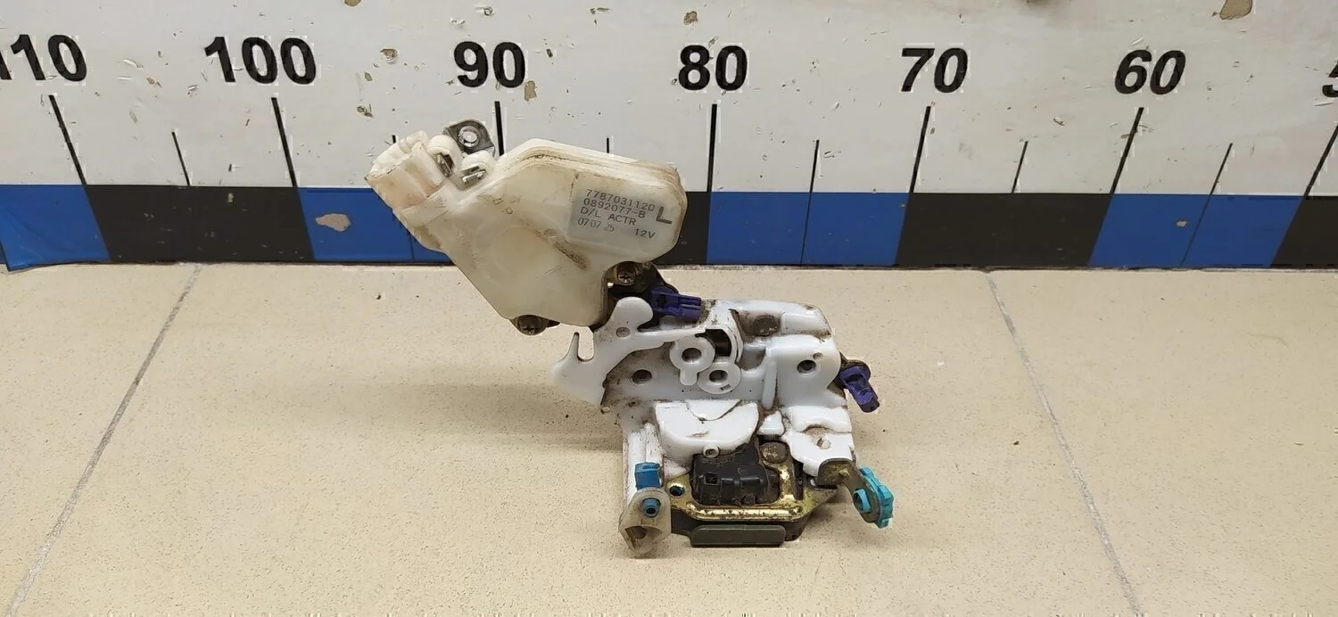 Замок двери передней левой Almera Classic (B10) 2006-2013