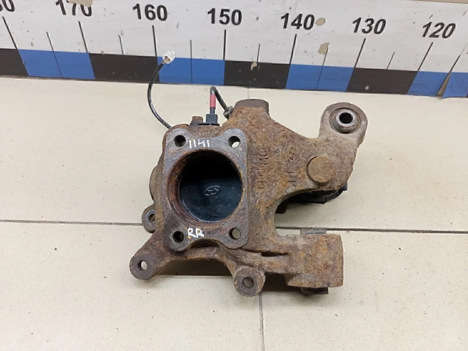 Кулак поворотный задний правый Sonata V (NF) 2005-2010