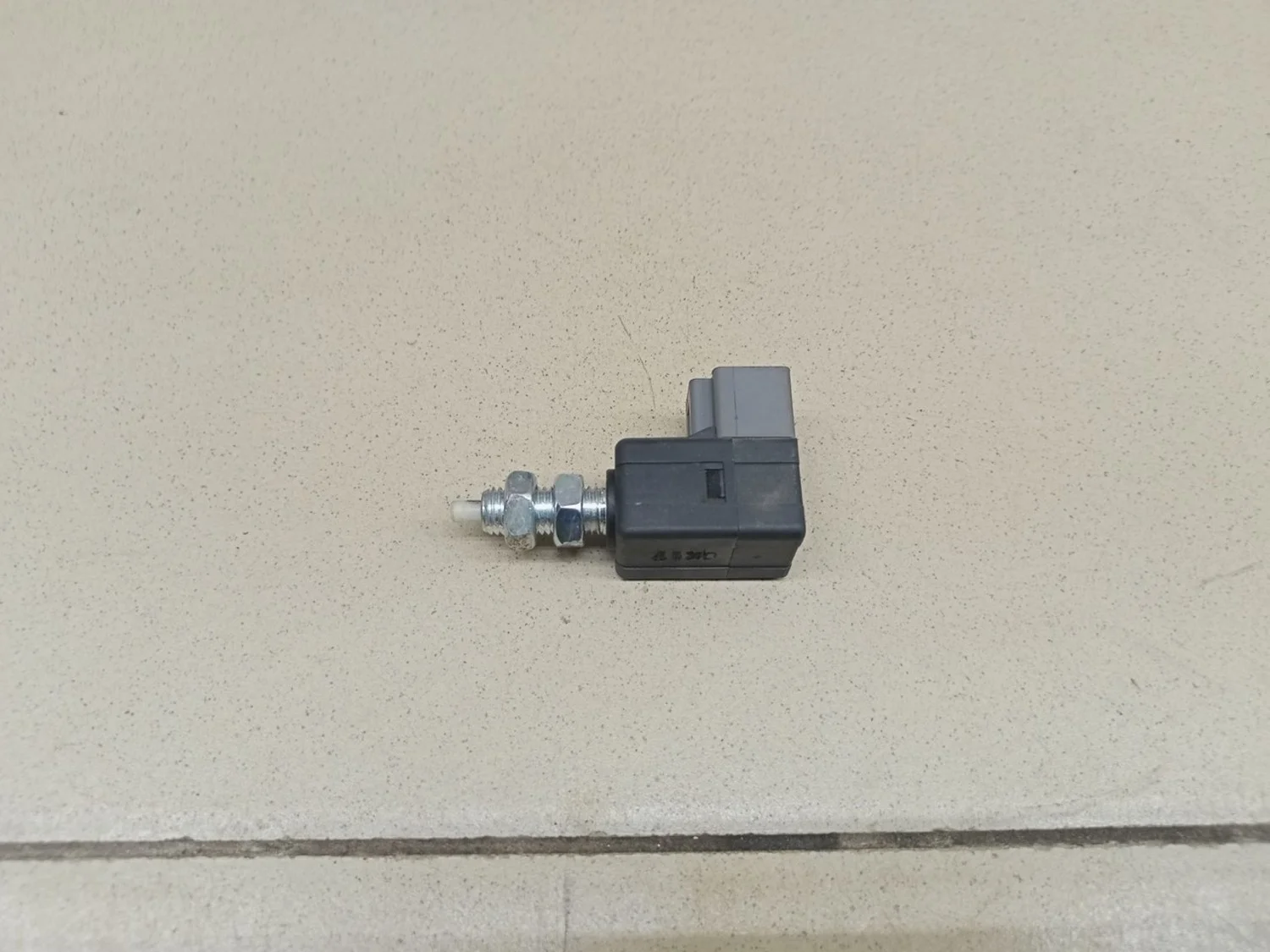 Датчик включения стопсигнала Elantra 2000-2005